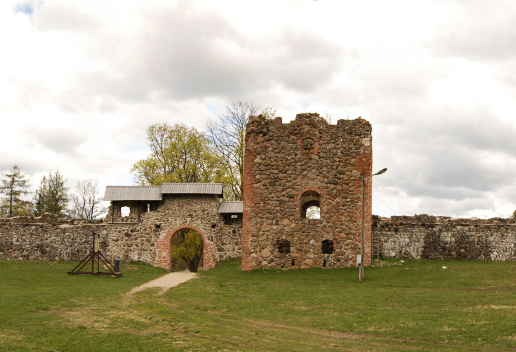 Karksi Order Castle Ruins